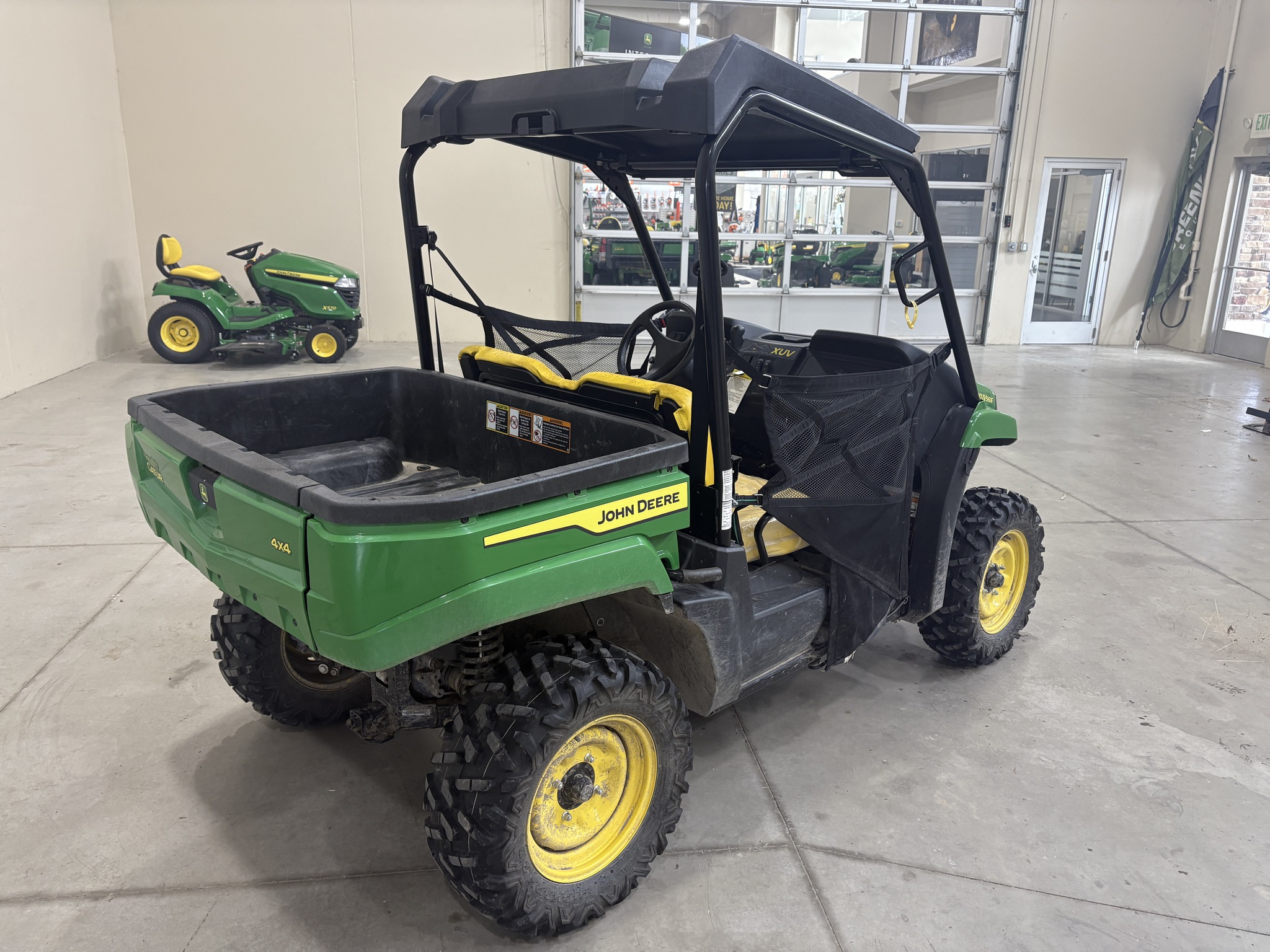 2022 John Deere XUV 560E Image 3