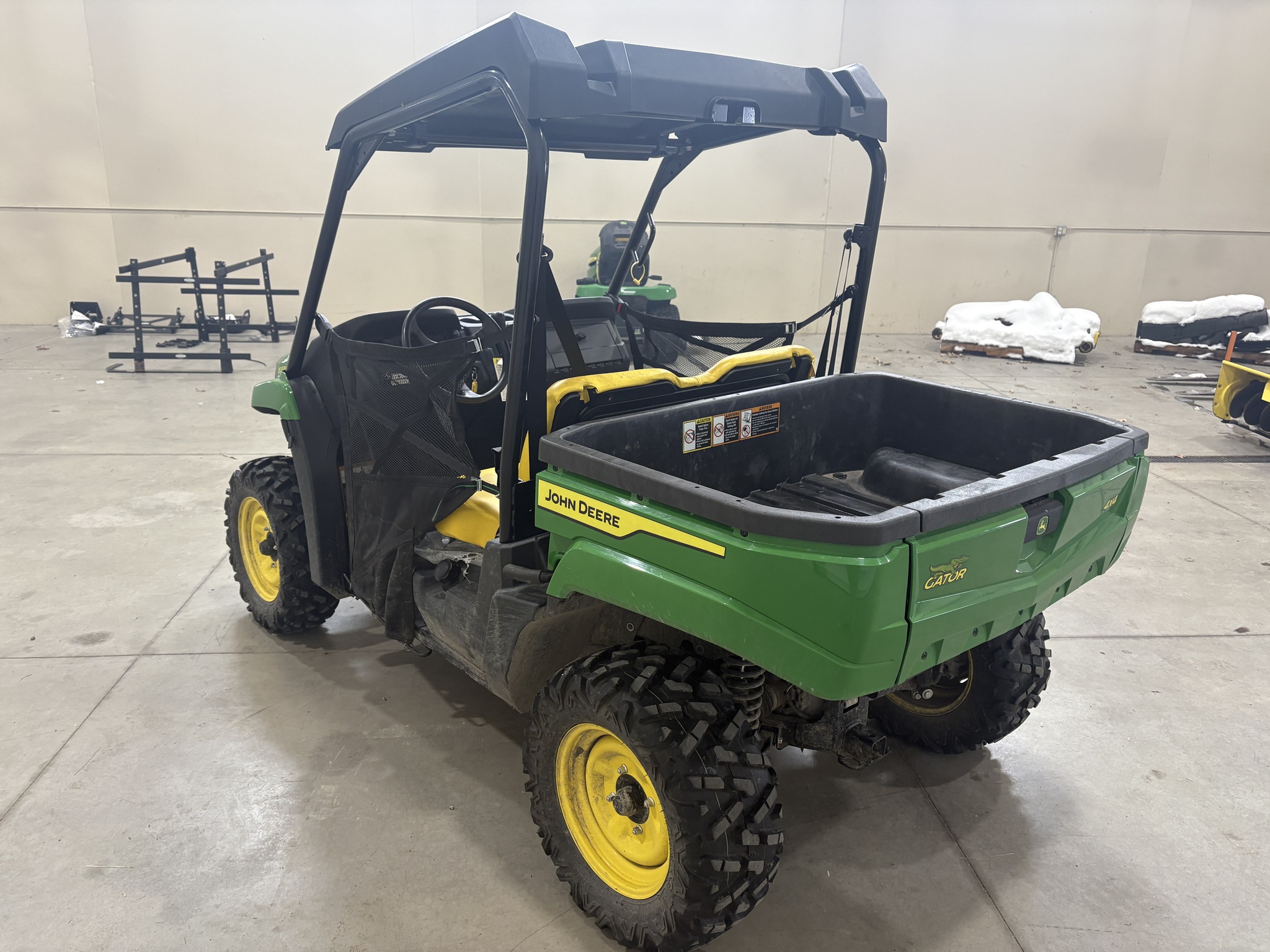 2022 John Deere XUV 560E Image 5