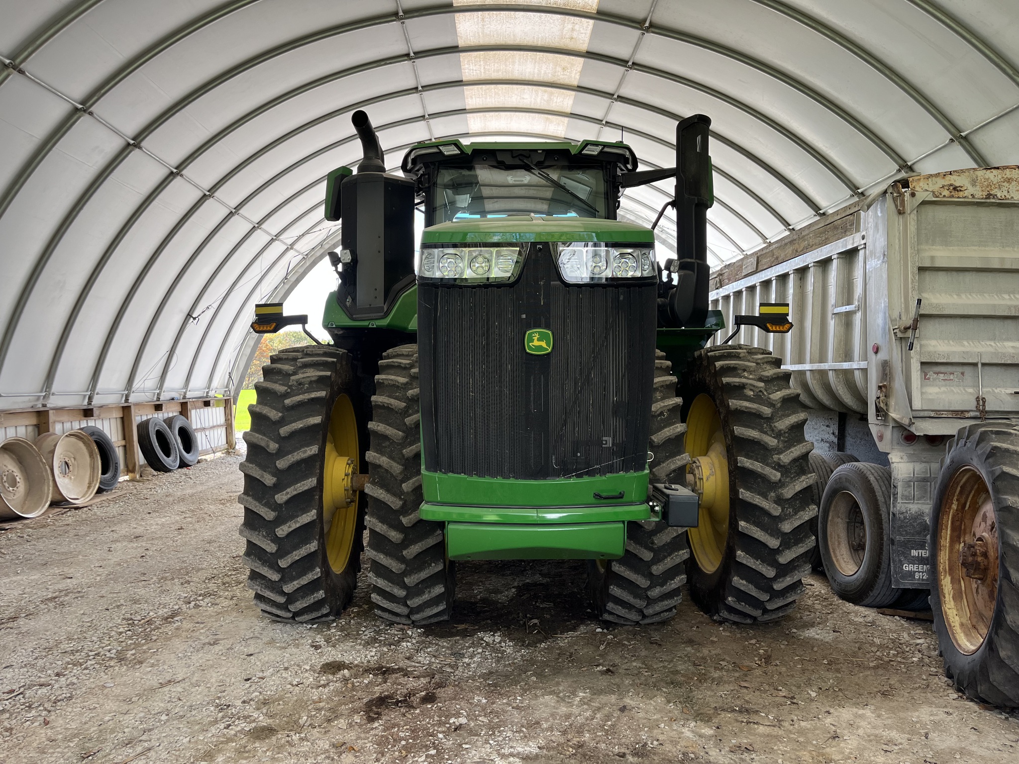 Used 2024 John Deere 9R 440 Articulated 4WD Tractors at Koenig Equipment in Greensburg, IN - PhotoXL3