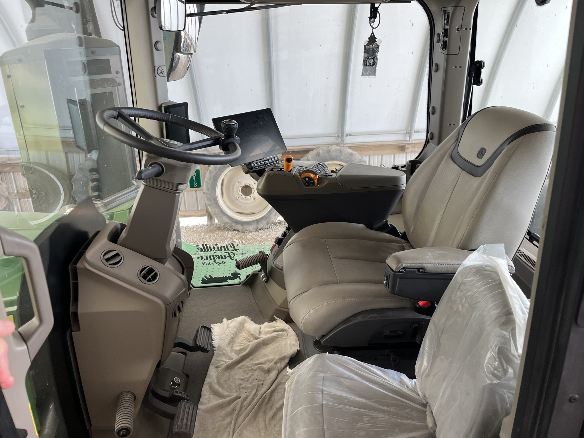 Used 2024 John Deere 9R 440 Articulated 4WD Tractors at Koenig Equipment in Greensburg, IN - PhotoXL15