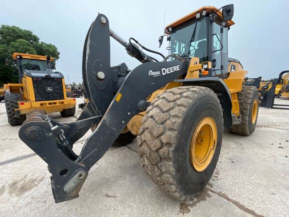Photo of a 2023 John Deere 644P