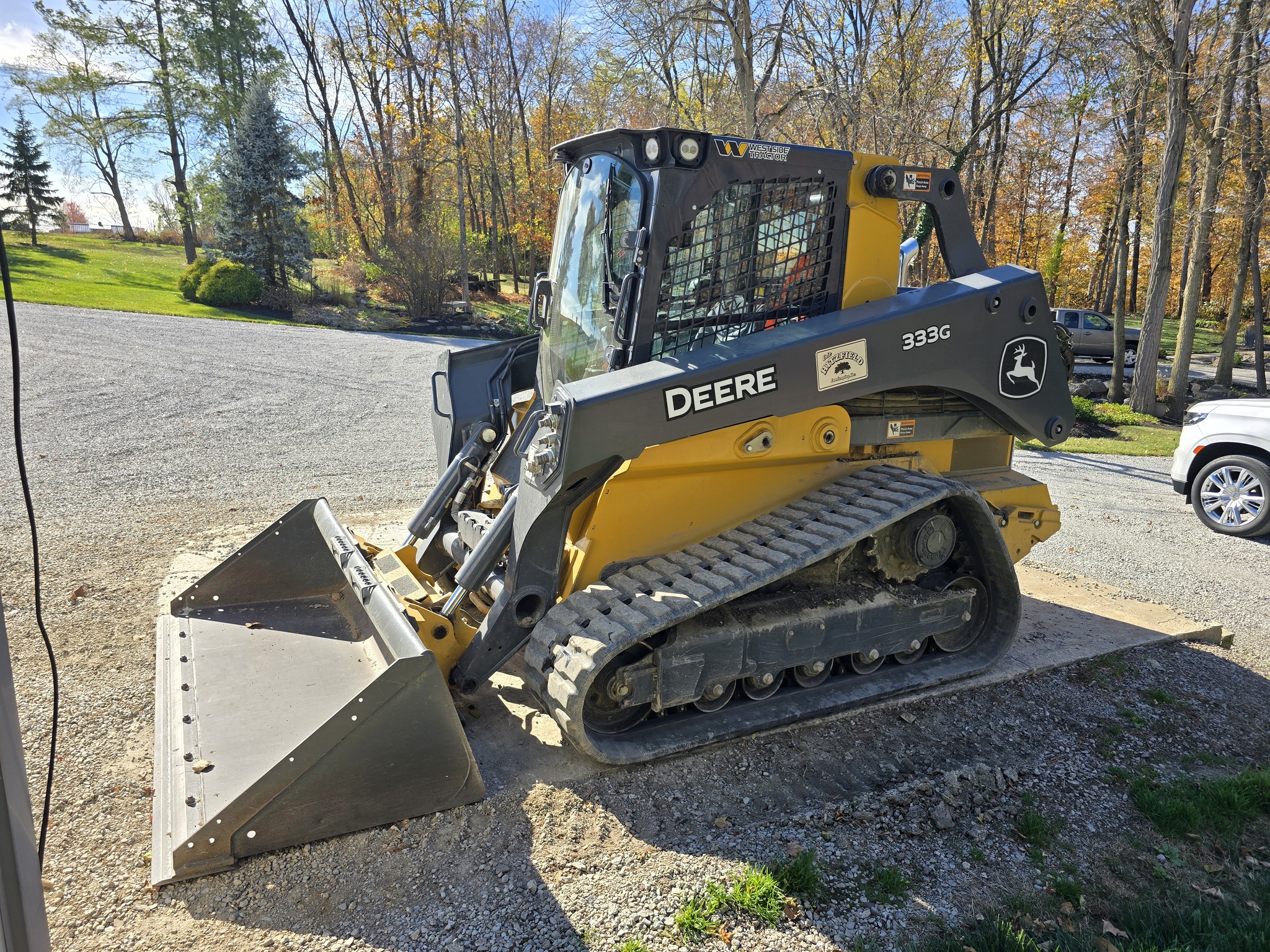 2021 John Deere 333G Image 3