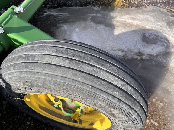 2021 John Deere 520 - Photo14