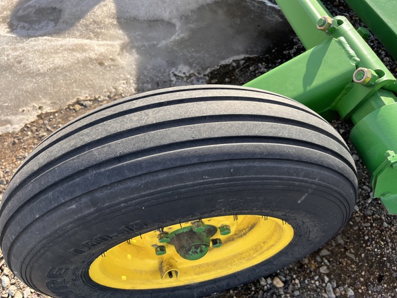 2021 John Deere 520 - Photo16
