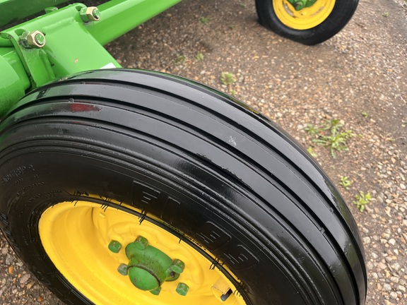 2021 John Deere 520 - Photo17