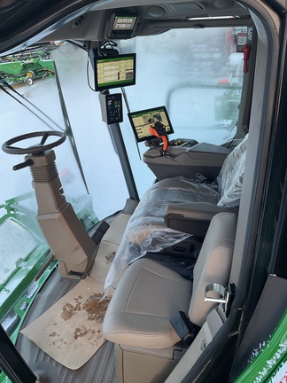 Used 2025 John Deere S7 800 Combines at Horizon Ag & Turf in Westlock, AB - Photo21