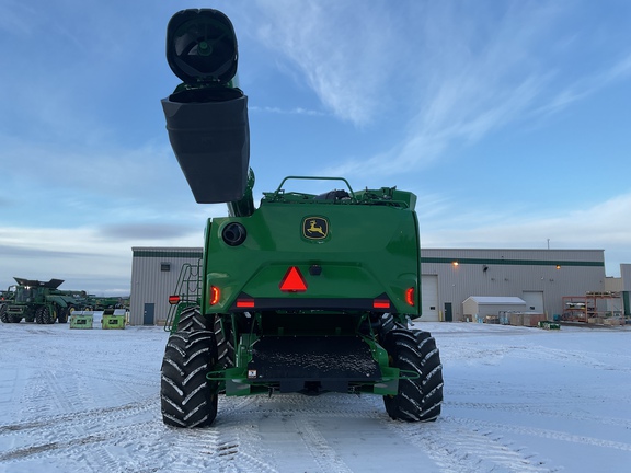 Used 2025 John Deere S7 800 Combines at Horizon Ag & Turf in Westlock, AB - Photo5
