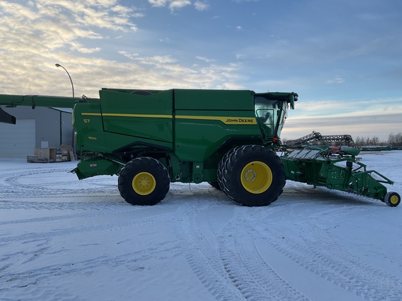 Used 2025 John Deere S7 800 Combines at Horizon Ag & Turf in Westlock, AB - Photo7