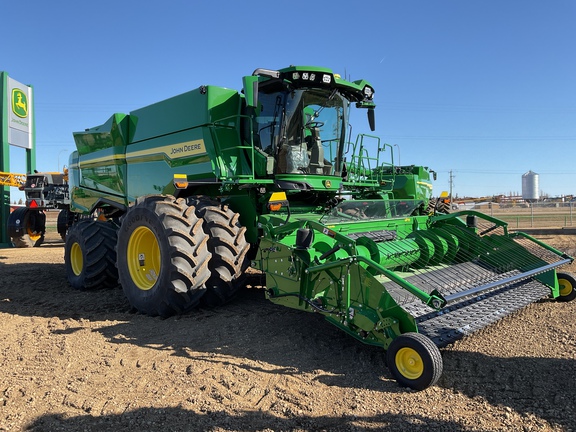 Used 2025 John Deere S7 800 Combines at Horizon Ag & Turf in Westlock, AB - Photo8