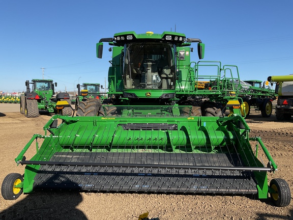 Used 2025 John Deere S7 800 Combines at Horizon Ag & Turf in Westlock, AB - Photo9