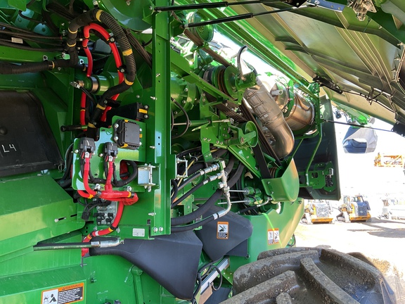 Used 2025 John Deere S7 800 Combines at Horizon Ag & Turf in Westlock, AB - Photo15