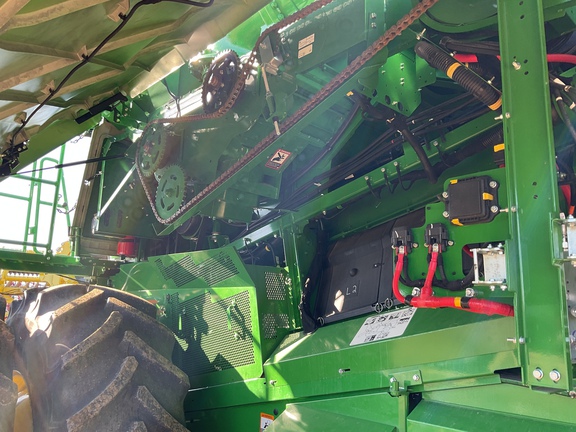 Used 2025 John Deere S7 800 Combines at Horizon Ag & Turf in Westlock, AB - Photo16
