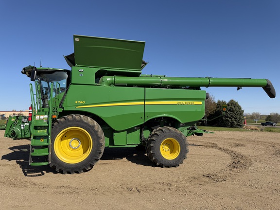 2023 John Deere S790 - Photo6