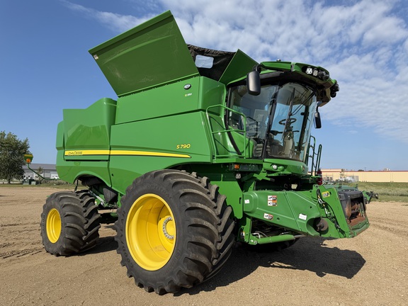  John Deere S790