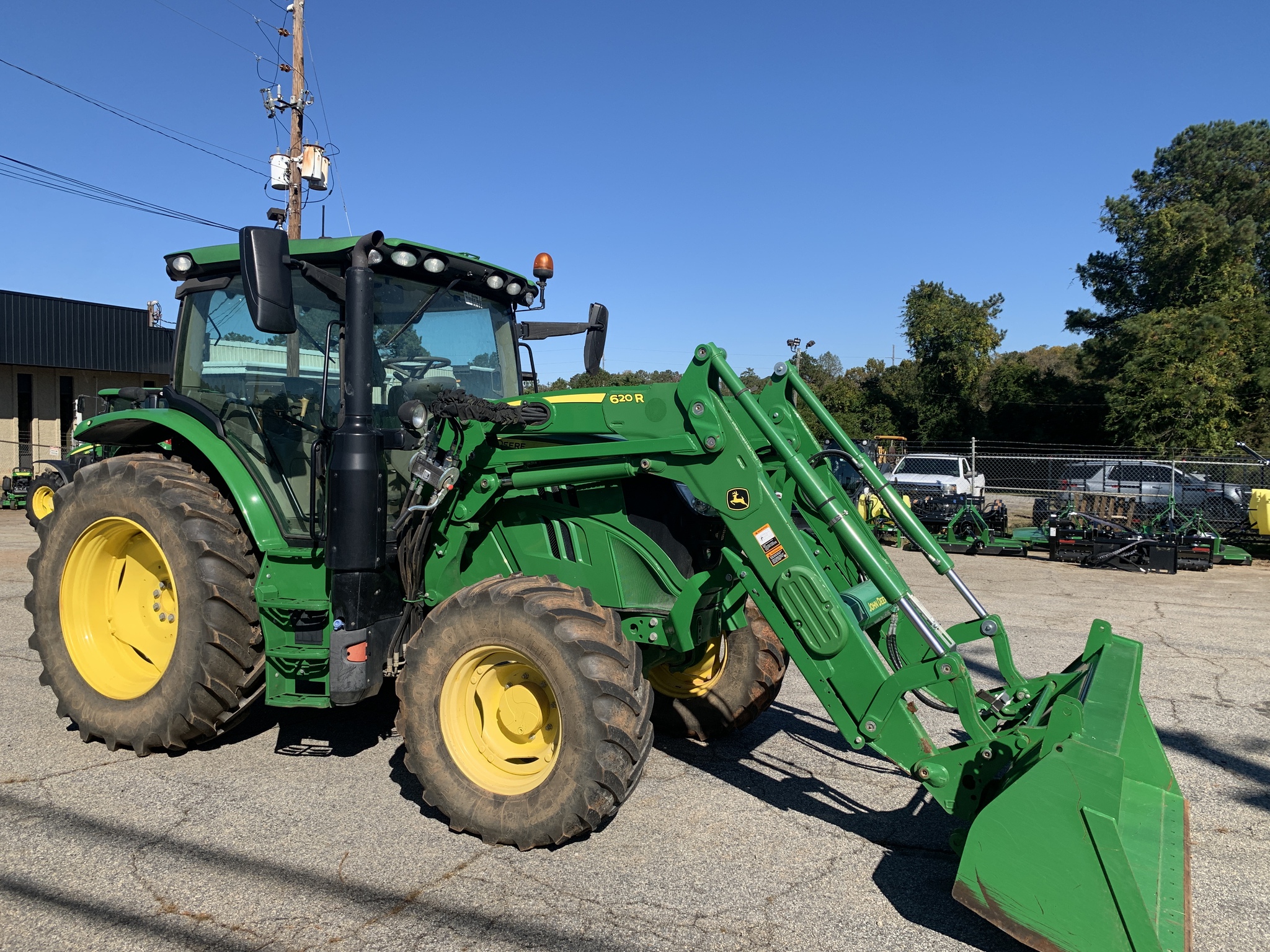 2020 John Deere 6120R Image 2