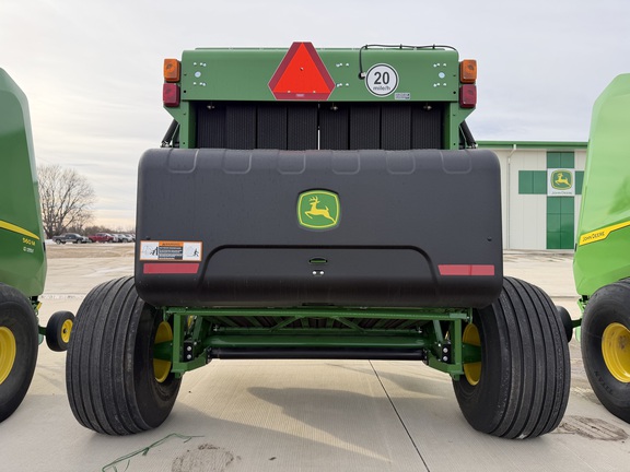2025 John Deere 561M - Photo5