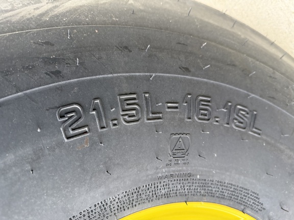 2025 John Deere 561M - Photo12