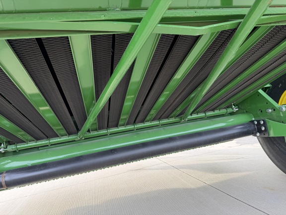 2025 John Deere 561M - Photo31