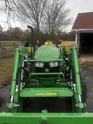 Photo of 2024 John Deere 5067E