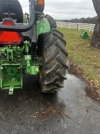 Photo of 2024 John Deere 5067E