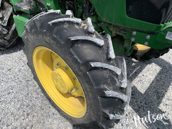 Photo of 2024 John Deere 5067E
