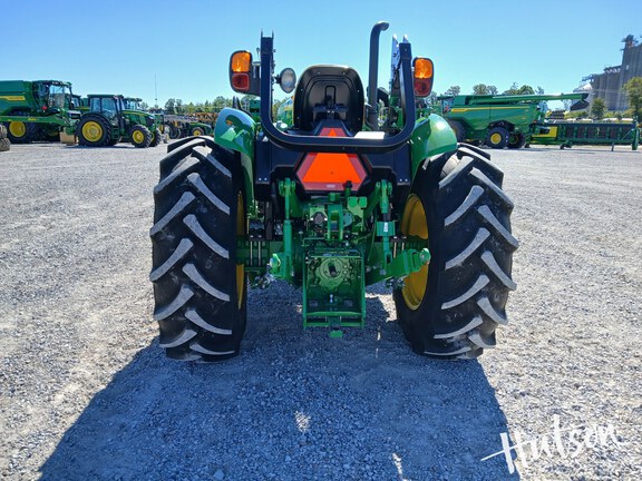 Photo of 2024 John Deere 5067E