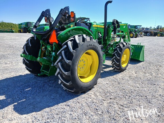 Photo of 2024 John Deere 5067E