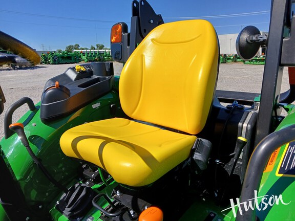 Photo of 2024 John Deere 5067E