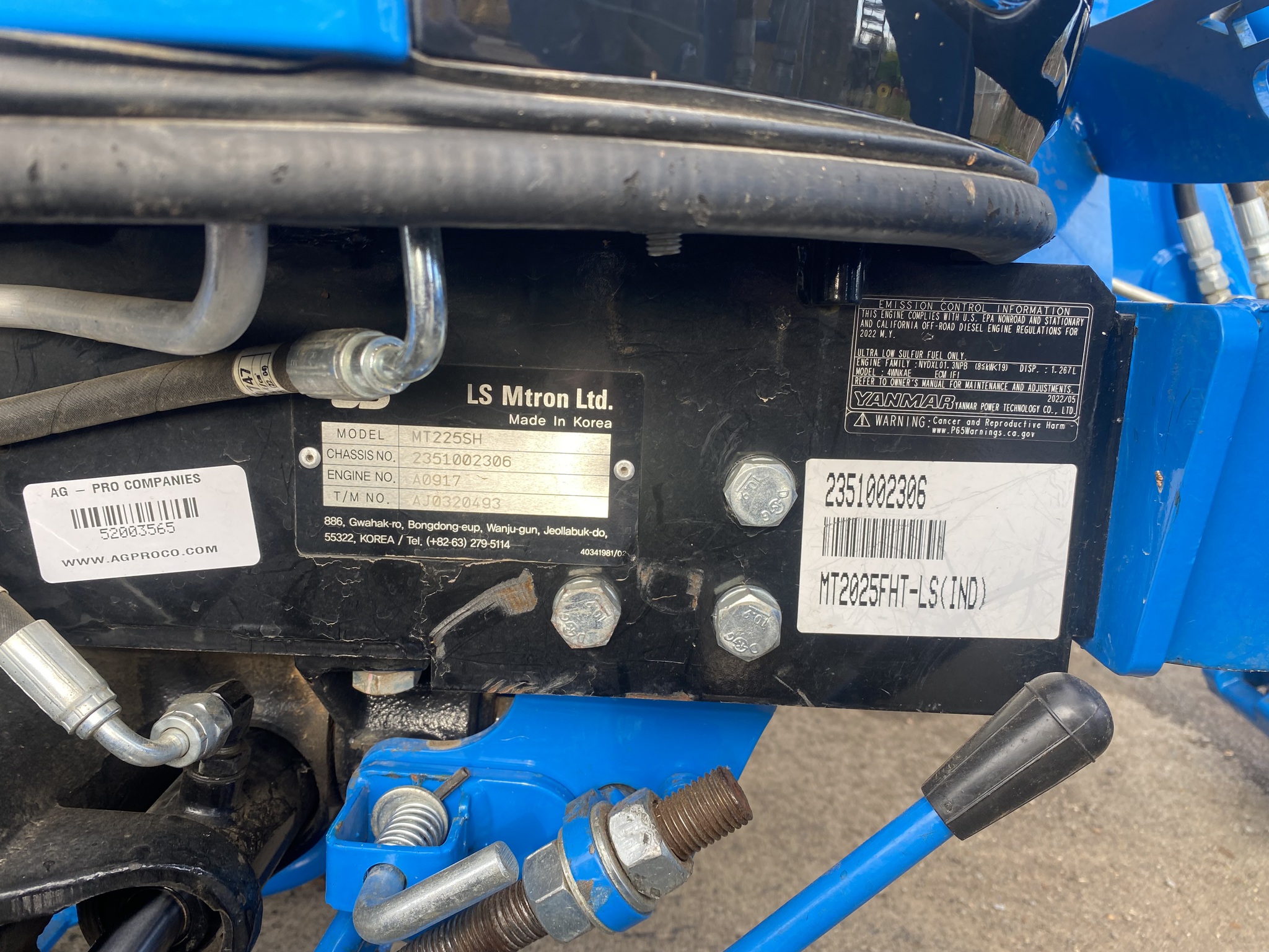 2024 LS MT225SH Image 7