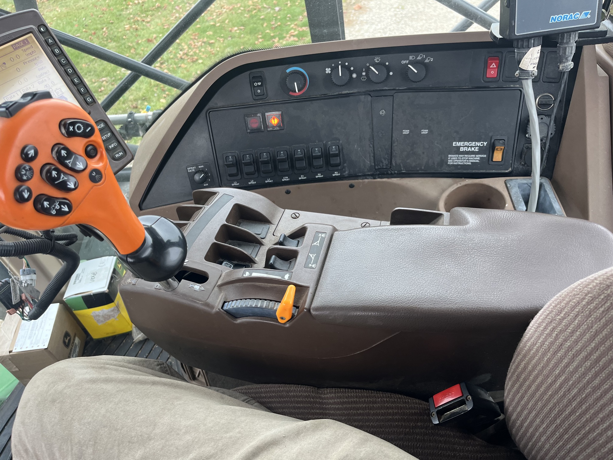 2006 John Deere 4920 Image 31