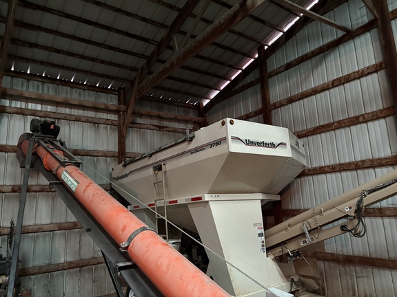 2010 Unverferth 3750 - Photo3