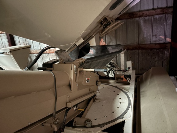 2010 Unverferth 3750 - Photo9