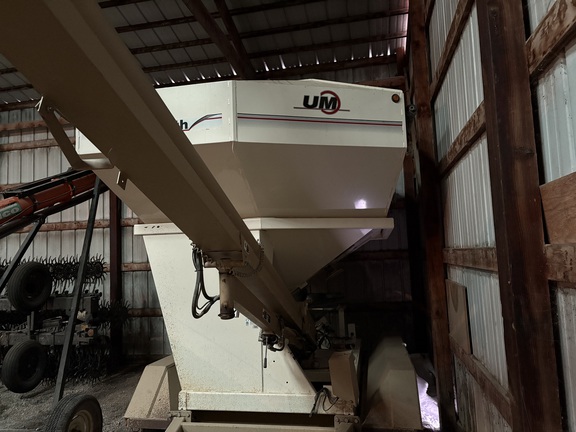 2010 Unverferth 3750 - Photo2