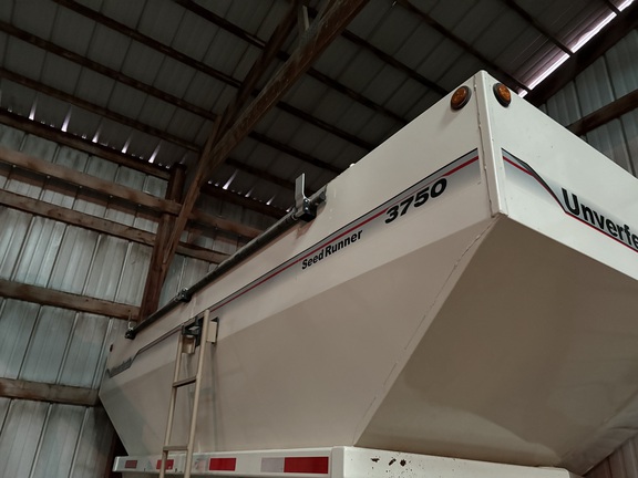 2010 Unverferth 3750 - Photo5