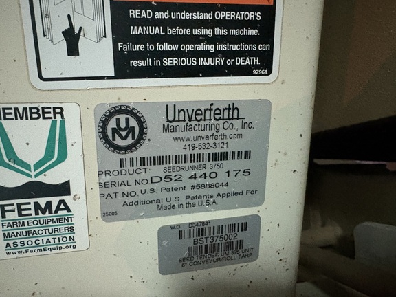 2010 Unverferth 3750 - Photo13