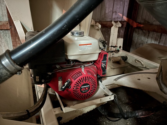 2010 Unverferth 3750 - Photo7