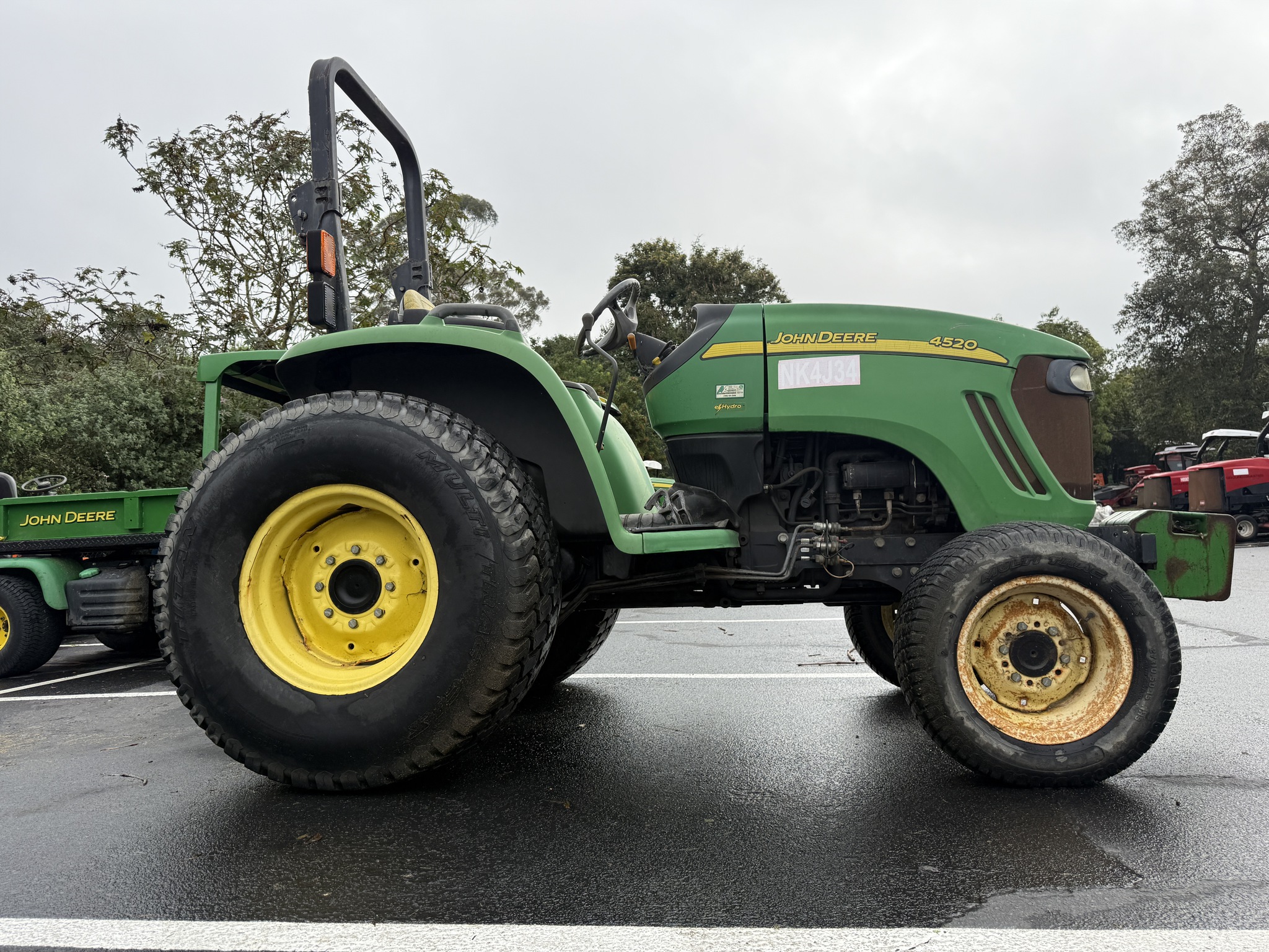 2005 John Deere 4520 Image 7