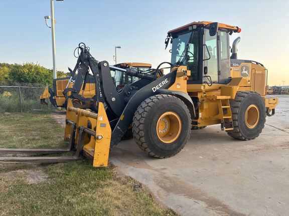 Photo of a 2020 John Deere 624L