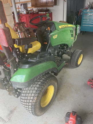 2017 John Deere 1025R