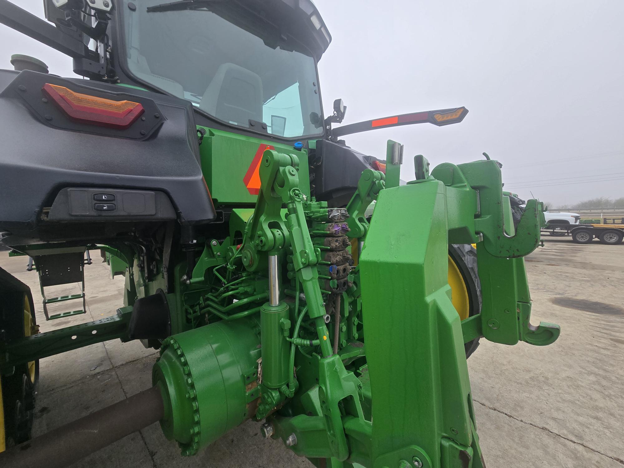 2023 John Deere 8RT 410 Image 8