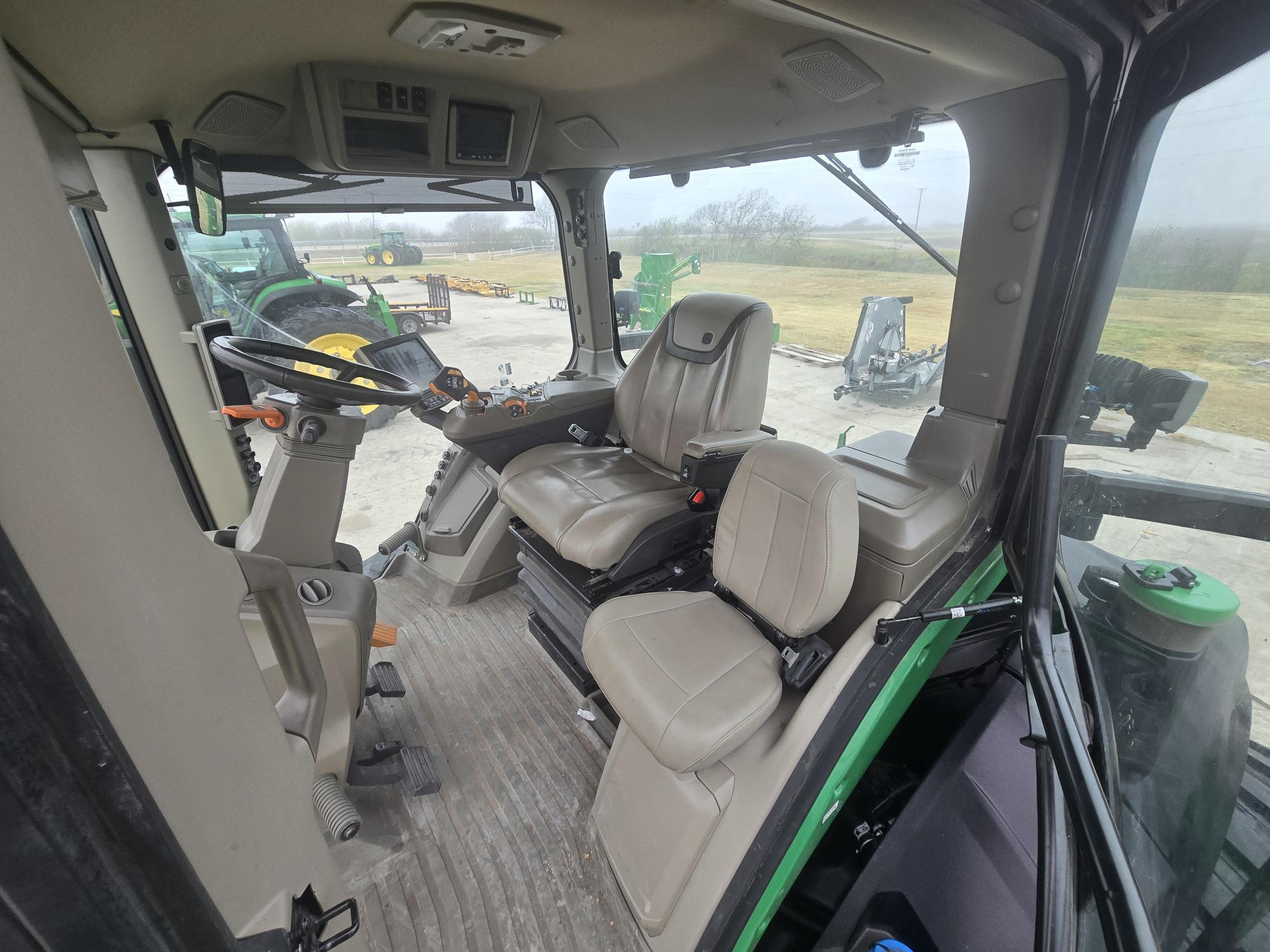 2023 John Deere 8RT 410 Image 14