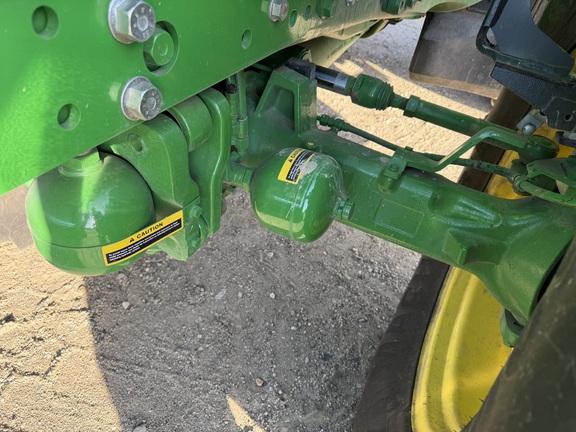 2025 John Deere 6R 155 - Photo11