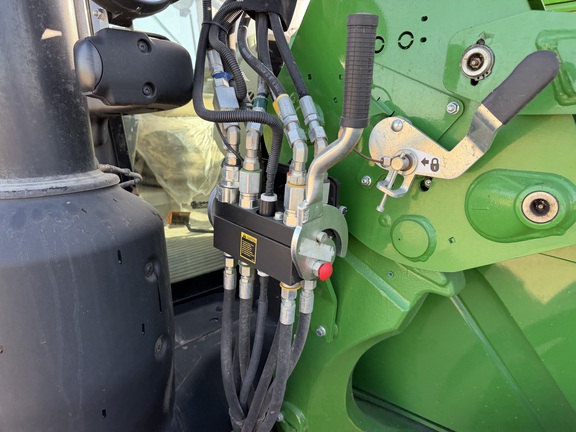 2025 John Deere 6R 155 - Photo32