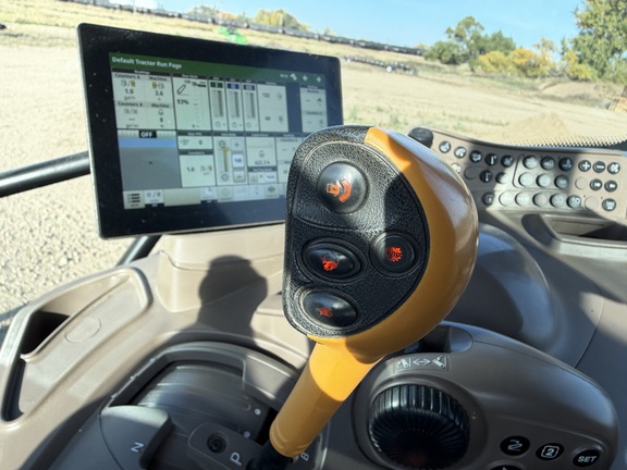 2025 John Deere 6R 155 - Photo42