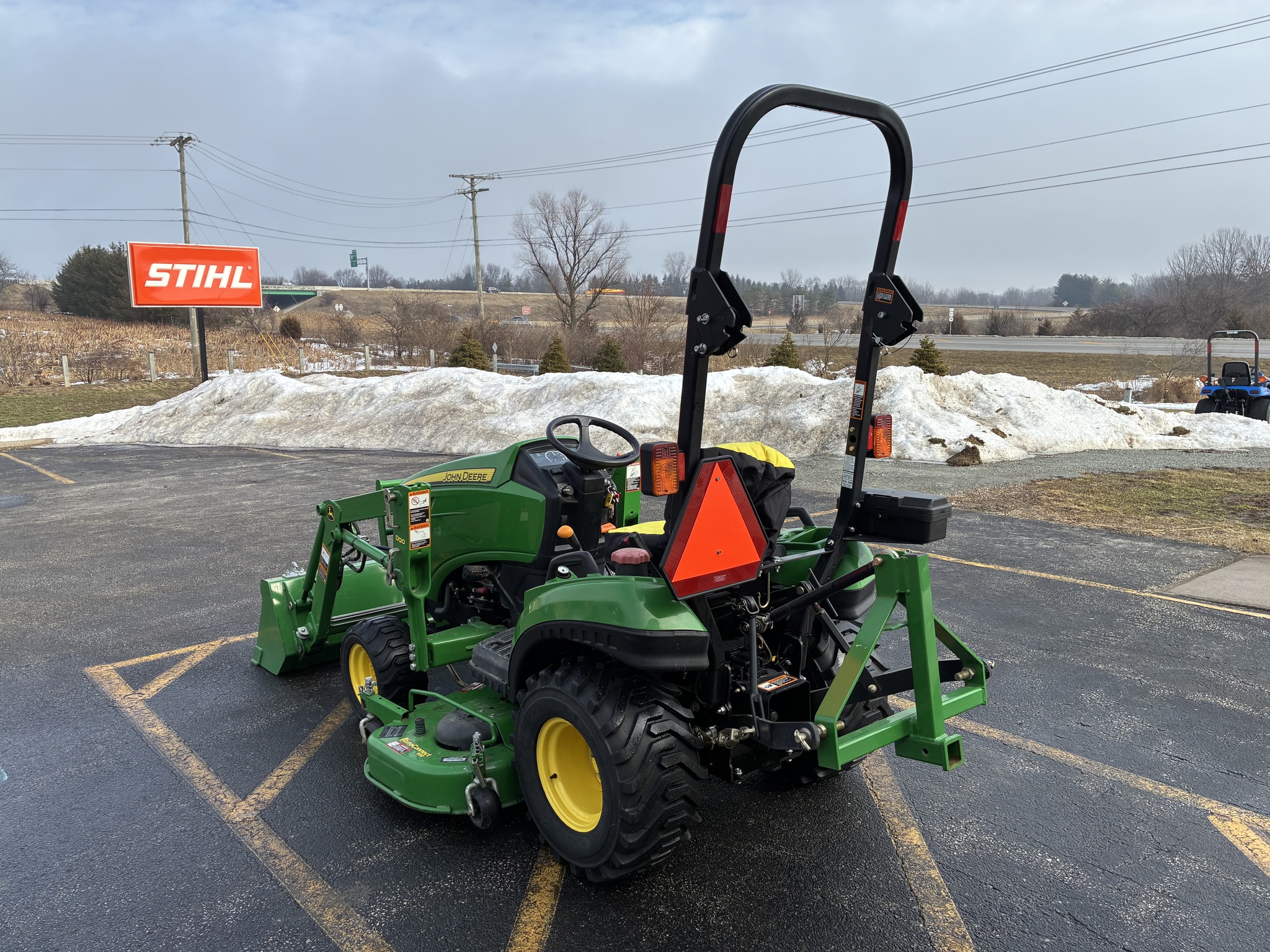 2012 John Deere 1023E Image 5