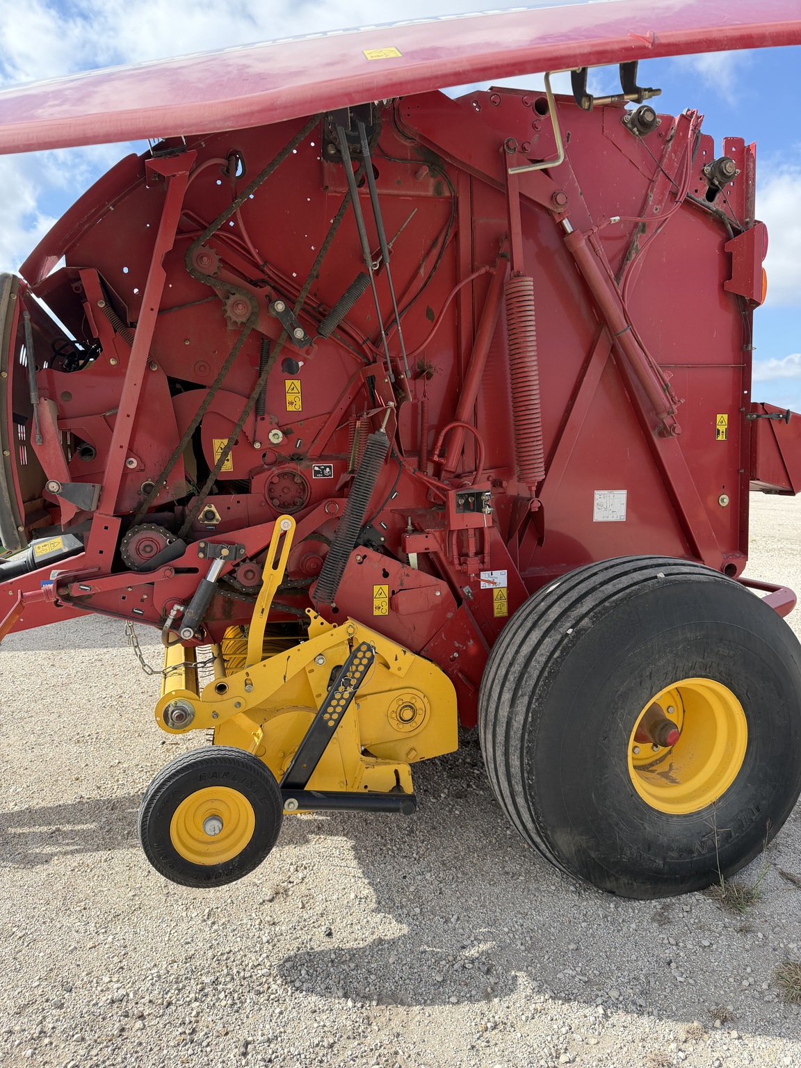 2020 New Holland Rollbelt 560 Image 12