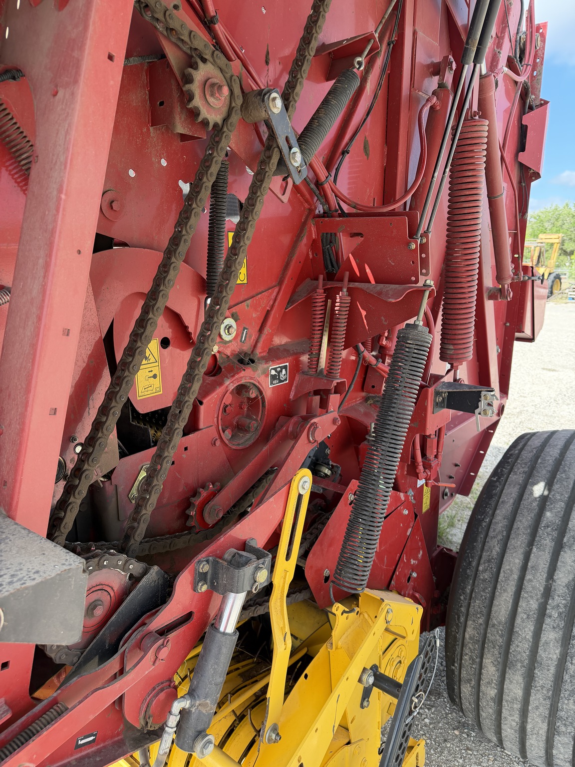 2020 New Holland Rollbelt 560 Image 13