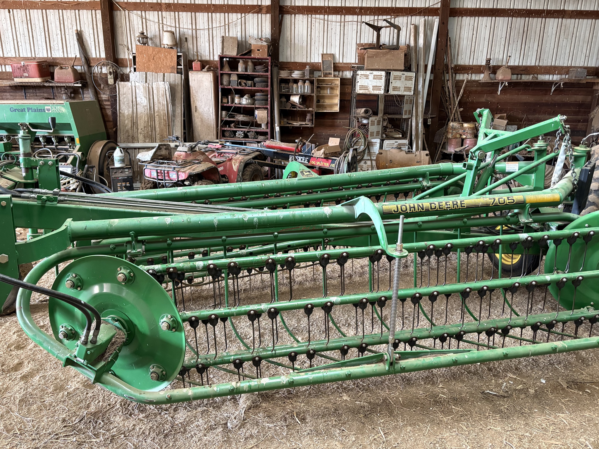 2004 John Deere 705 Image 6