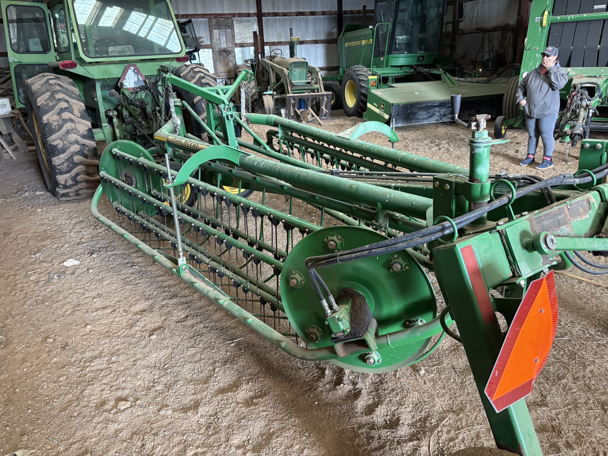 2004 John Deere 705 Image 2