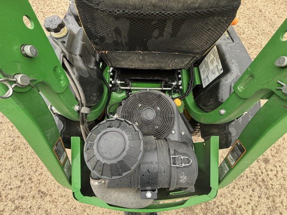 Used 2016 John Deere Z930M Zero Turn Mowers at Horizon Ag & Turf in Vermilion, AB - Photo8